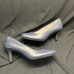 Life Stride Navy Womens Mid Heel Pumps Size 7.5 medium